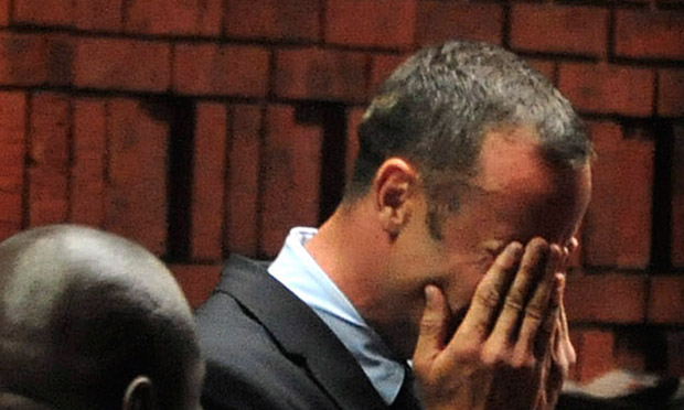 Oscar Pistorius breaks down during his court appearance