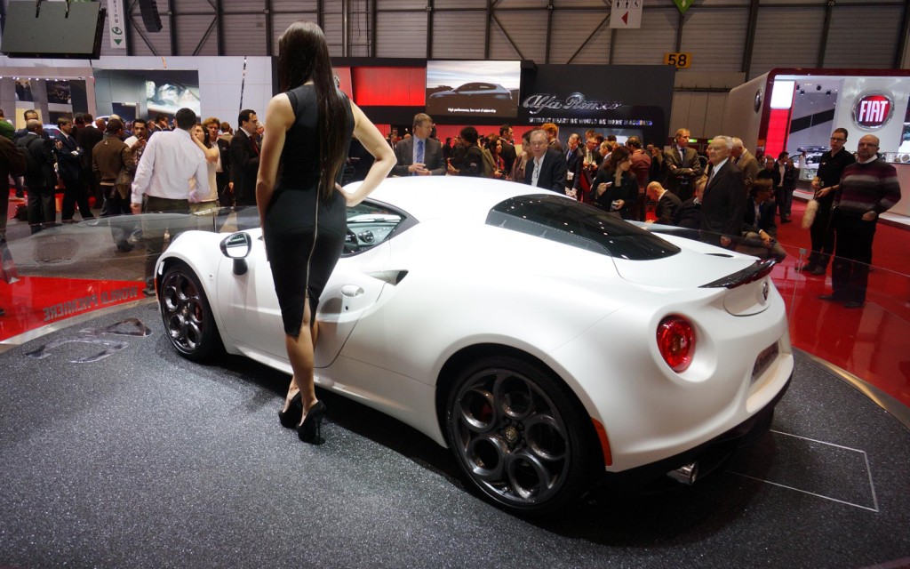 Alfa-Romeo-4C-Launch-Edition-rear-three-quarters-1024x640