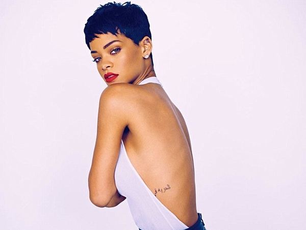 rihanna-elle-uk-cover-600x450