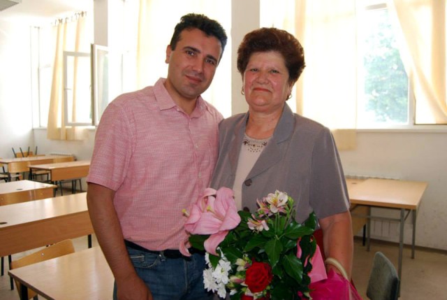 ZAEV SO KLASNATA RAKOVODITELKA-5