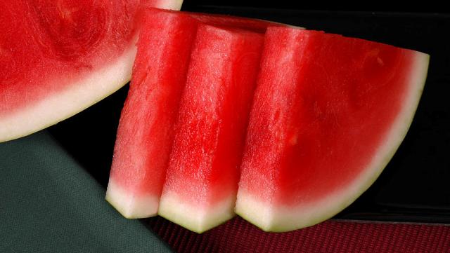 watermelon-cut-in-wedges-david-smith