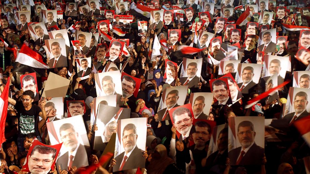 RT_egypt_protests_morsi_nt_130703_16x9_992