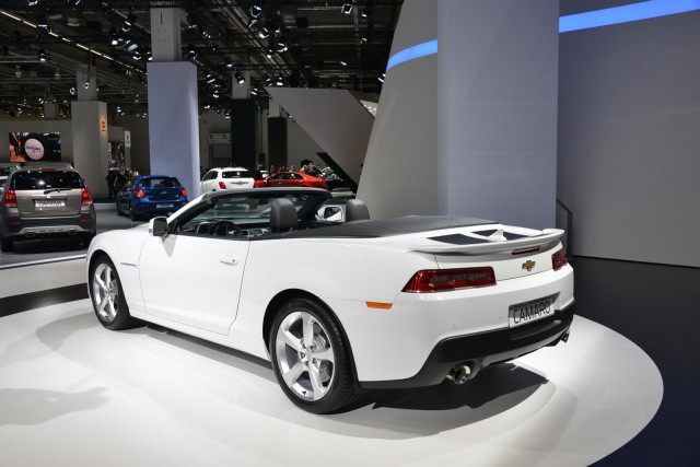 2014-chevrolet-camaro-lt_100439930_m