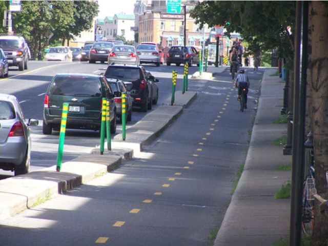 Велосипедска патека во Монтреал, Канада