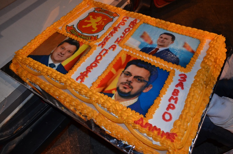 tortaVmroStr