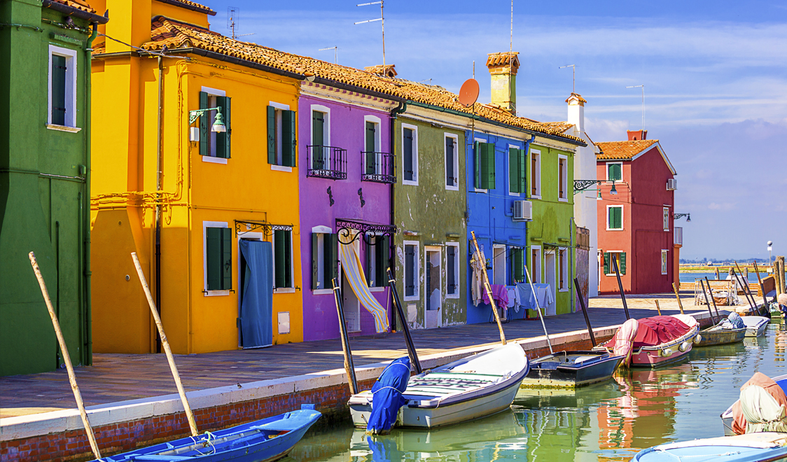 27-places-in-italy-that-dont-look-real-burano