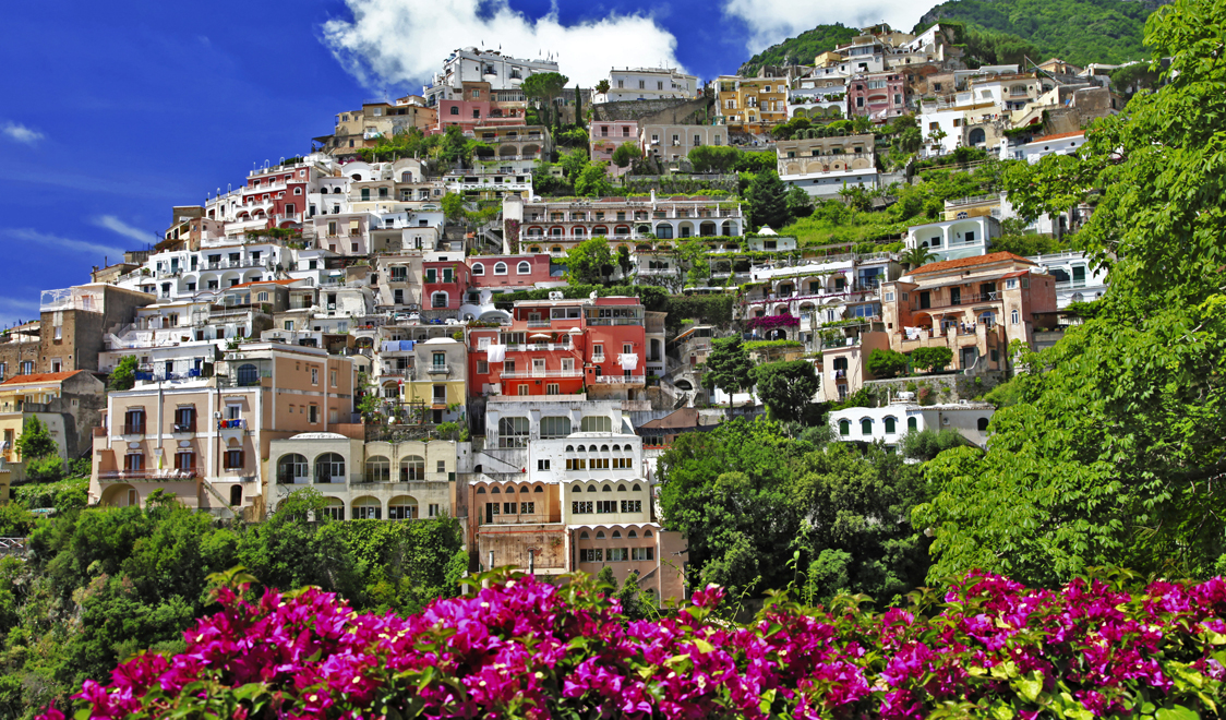 27-places-in-italy-that-dont-look-real-positano