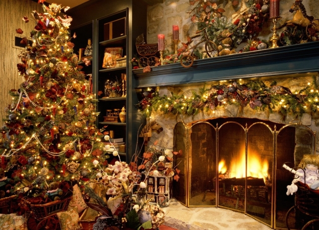 Christmas-Tree-Fireplace-1024-127315