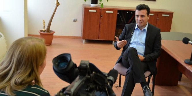 zaev1