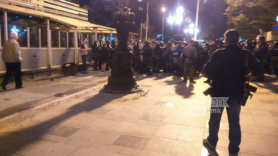 protest12aprilvmro