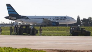 „Слеп патник“ е пронајден во багажниот простор на авионот на „Ер Алжир“, итно е пренесен во болница