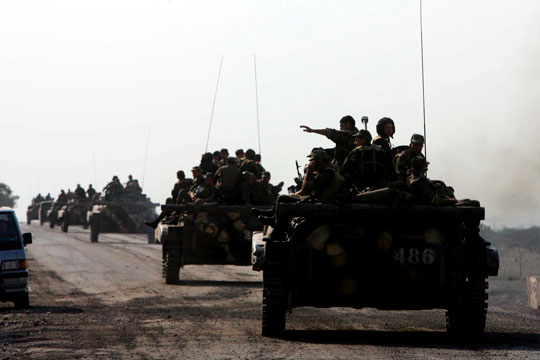Русите итно ја префрлаат војската: Почнува голема битка