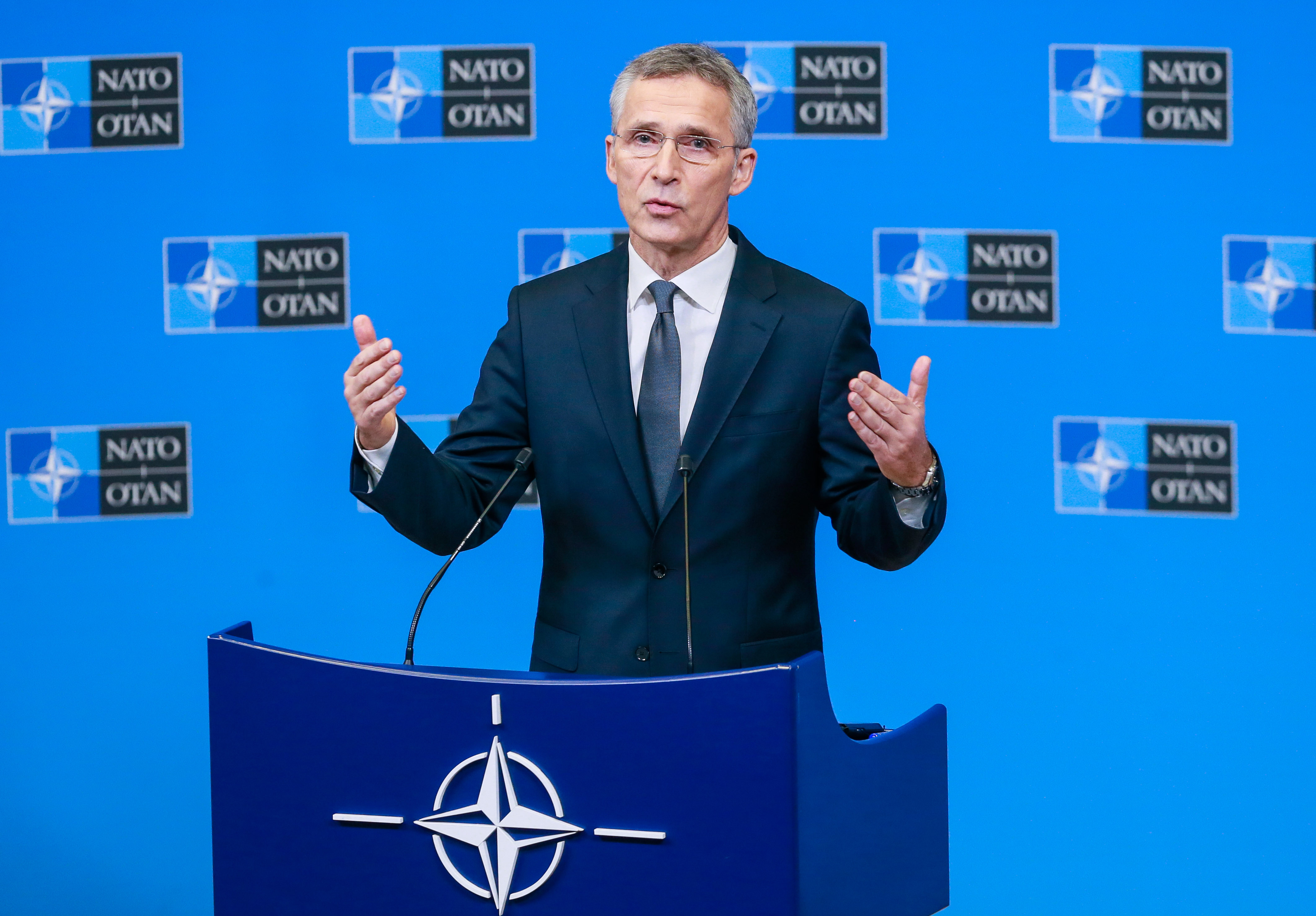 Столтенберг: Нема да ја поканиме Украина да влезе во НАТО на самитот во јули