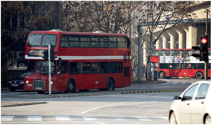 Во автобус на ЈСП тешко е повреден 72-годишен патник од Скопје