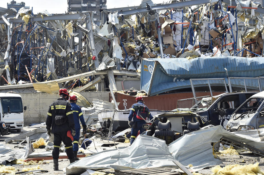Израел напаѓа локации поврзани со Хезболах во Бејрут