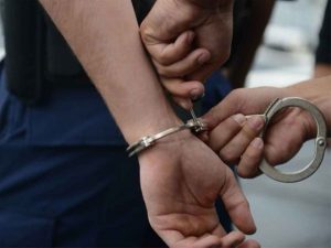Најдена дрога при претрес на куќа во Штип, меѓу приведените и 22 годишна девојка