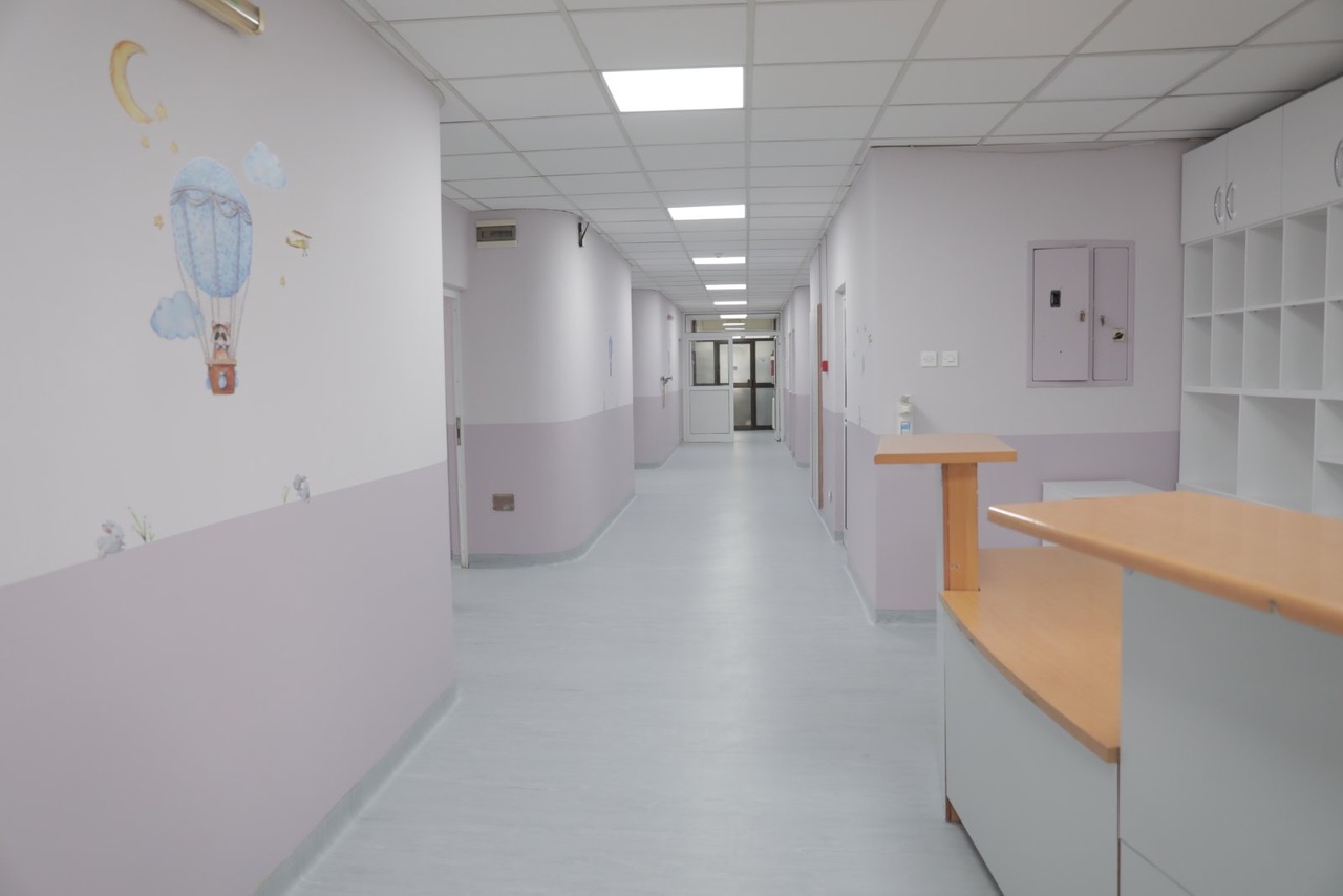 Времено отстранети двајца доктори од Детска клиника, за кои се води