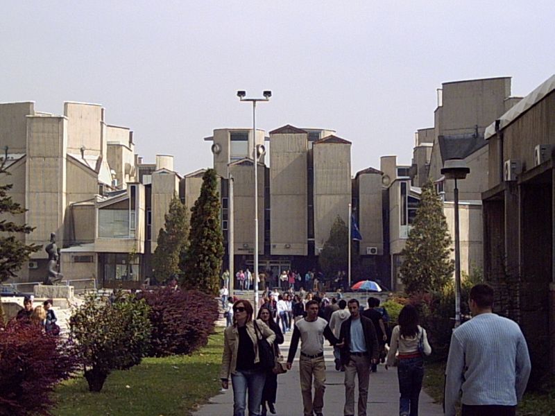 Јаневска го чека извештајот од Филозофскиот факултет за нерегуларностите при упис на магистерски и докторски студии