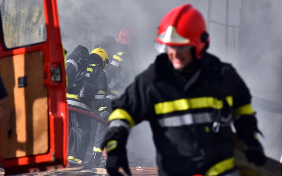 Четири лица загинаа во експлозија во фабрика за барут во Русија