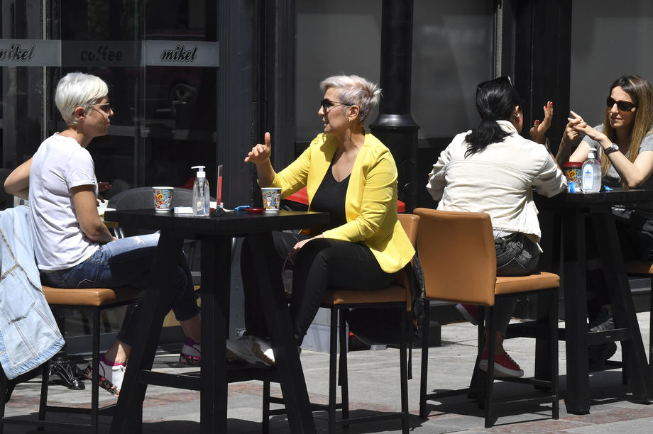 Со забраната за никотински ќесички стагнира стапката на пушење – Шведска го стори спротивното и успеа