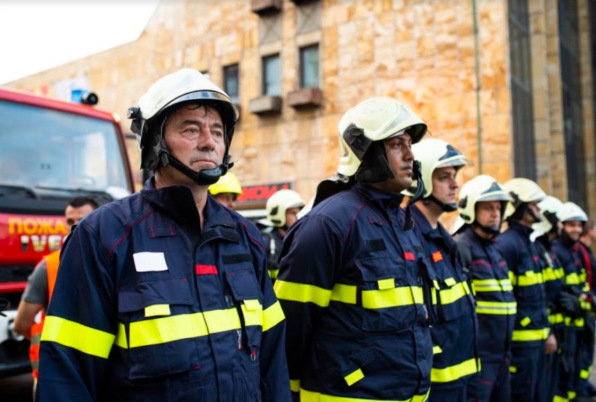 Недостигаат 340 пожарникари на ниво на Македонија, се возат „фапови“ стари 39 години: Анализа на Центарот за граѓански комуникации