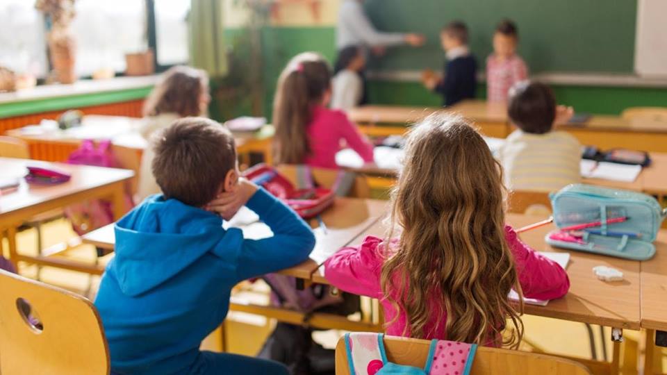 Јаневска: Верувајте во себе и секој ден учете – знаењето никој не може да ви го одземе