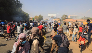 Илјадници Суданци низ улиците на Картум протестираат против воената управа