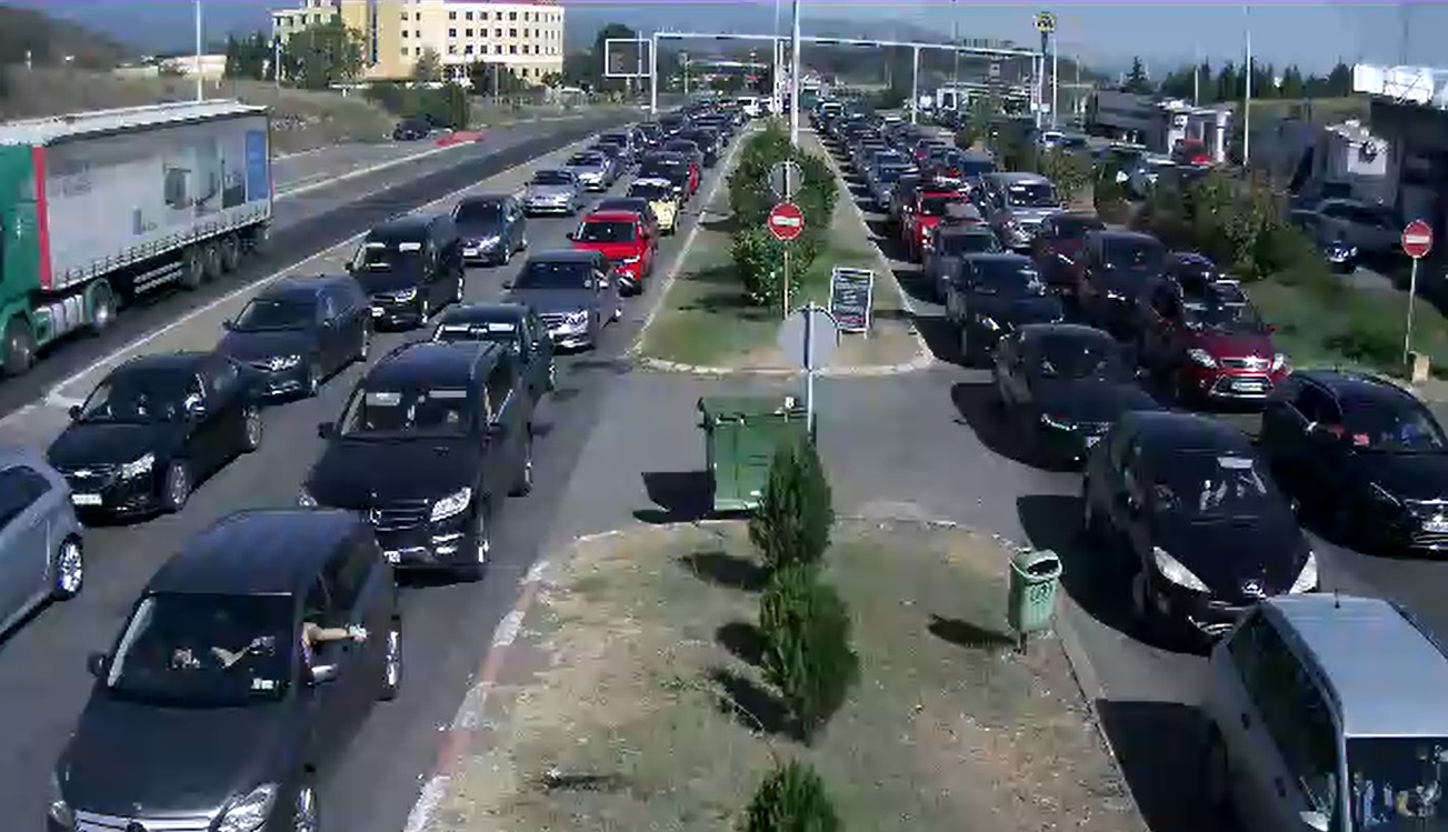 ВИДЕО: Штрајкот направи хаос на границите, километарки колони на Евзони