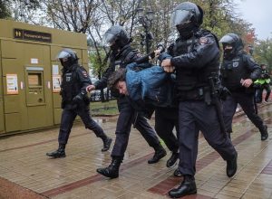 ВИДЕО: Стотици уапсени во Русија на протестите против мобилизацијата