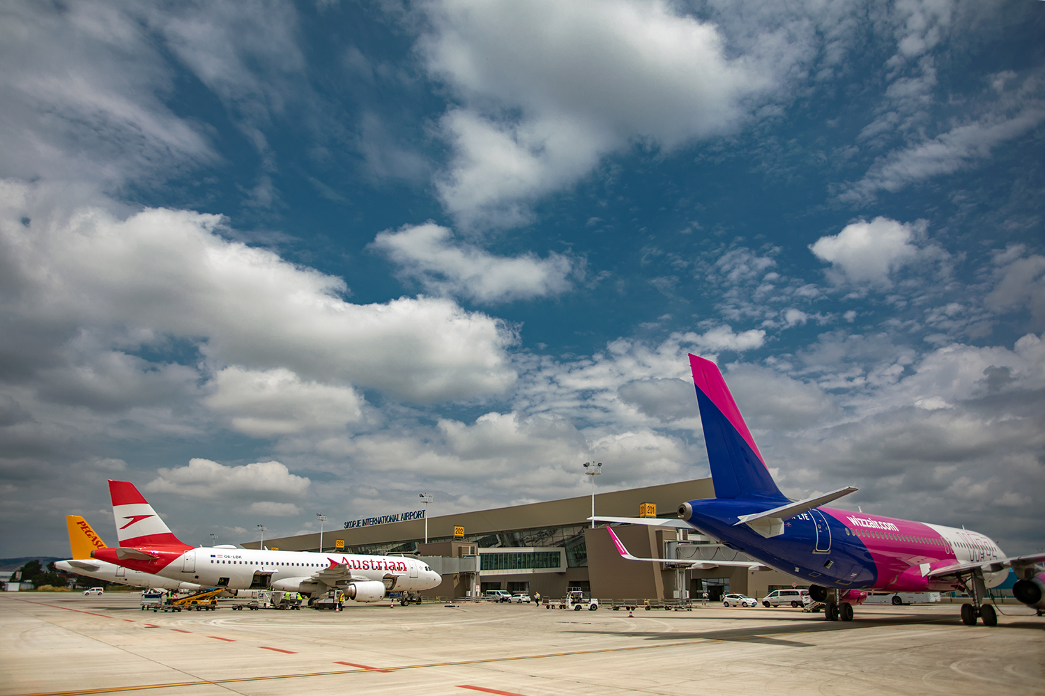 Николоски: Скопскиот и охридскиот аеродром лидери во регионот