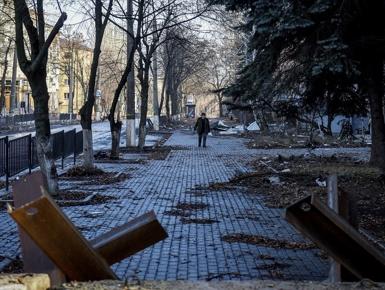 Во Бахмут има улични тепачки, Русите ја прекинаа главната рута за ...