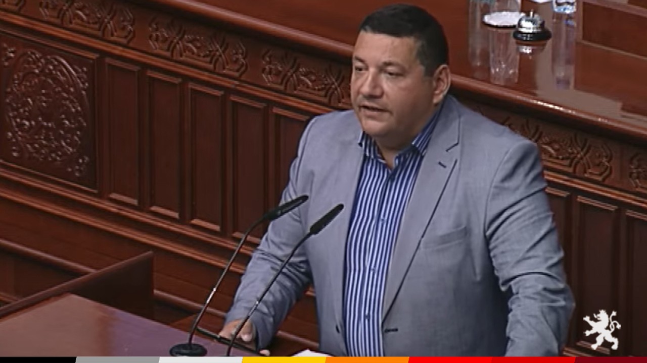 Dimitar Risteski Ристески: Носењето на законите по брза постапка се прави единствено за ...
