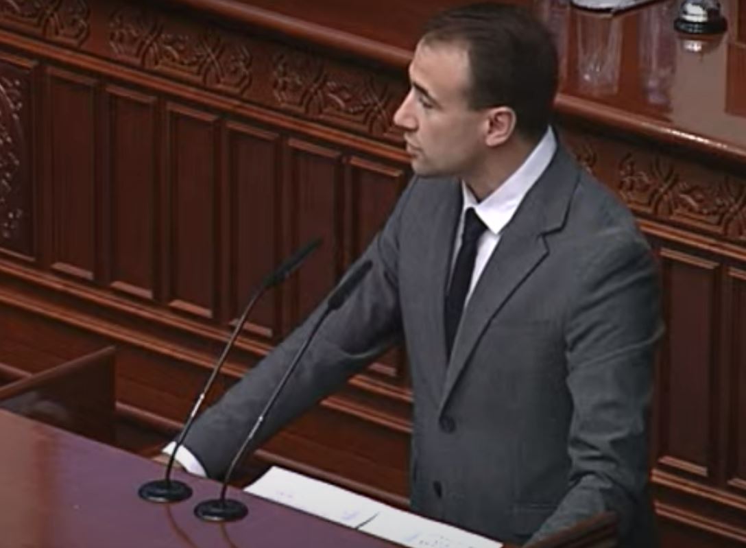 Бојан Стојаноски Бајден има плата од 31.000 евра, а Ковачевски и Груби