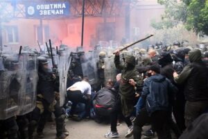 41 повреден војник во Звечан
