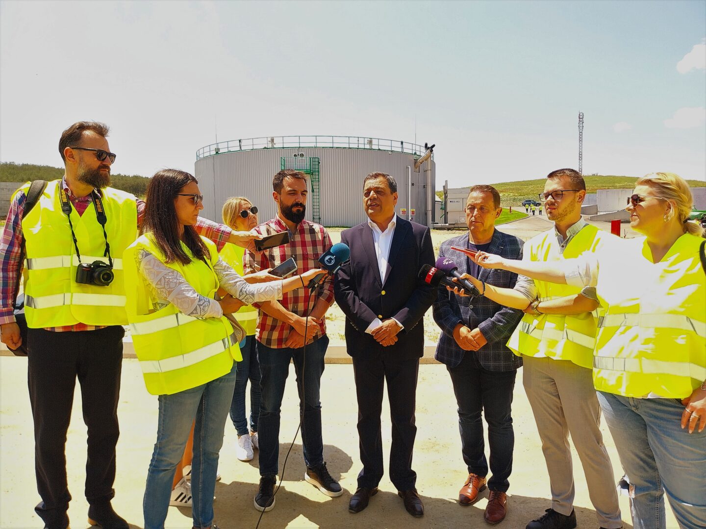Анѓушев прв ќе воведе во Македонија големи батериски системи за складирање на вишокот електрична енергија од обновливи извори