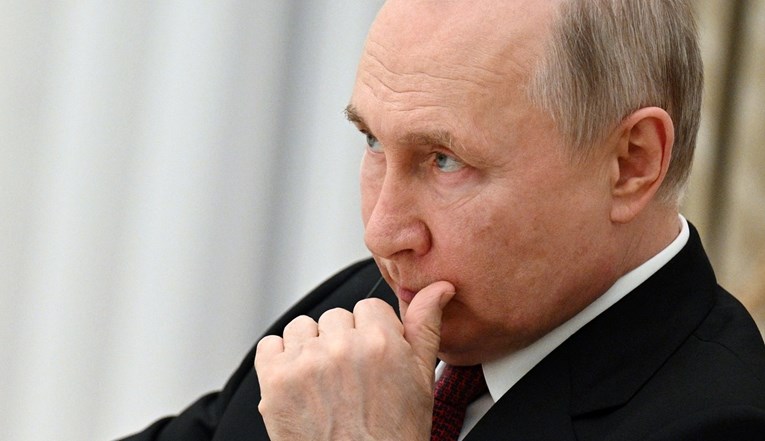 Путин го потпиша Законот за мерки за прекршување на вонредната состојба