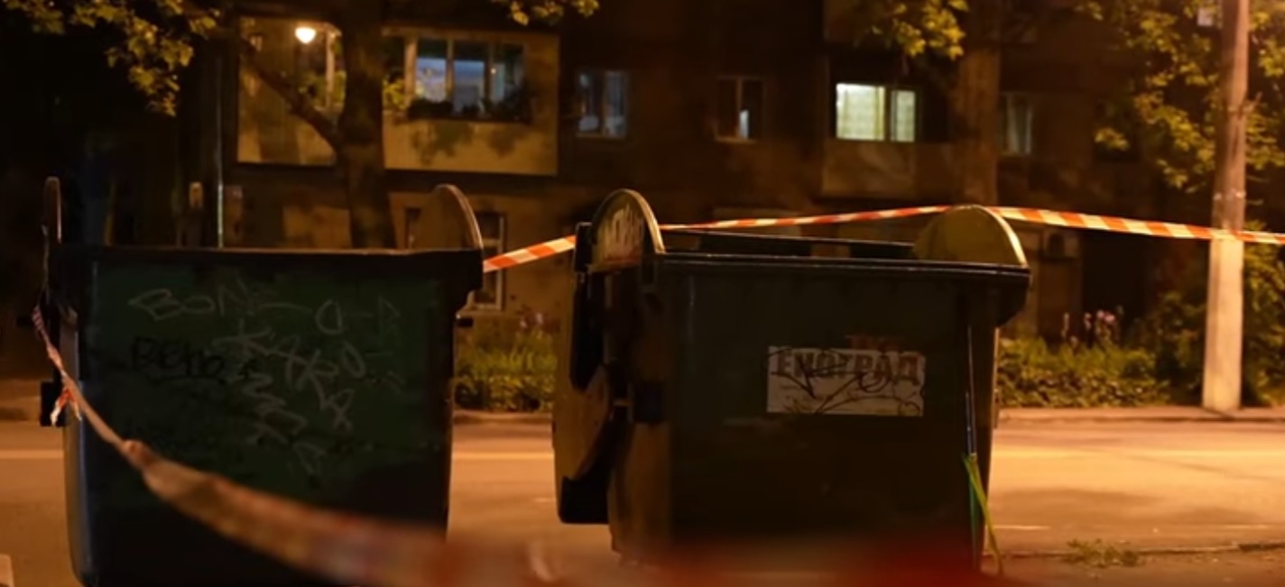 (ВИДЕО) Ја убил мајка си, нејзиното тело го исекол на парчиња и ги фрлил во контејнери низ Одеса