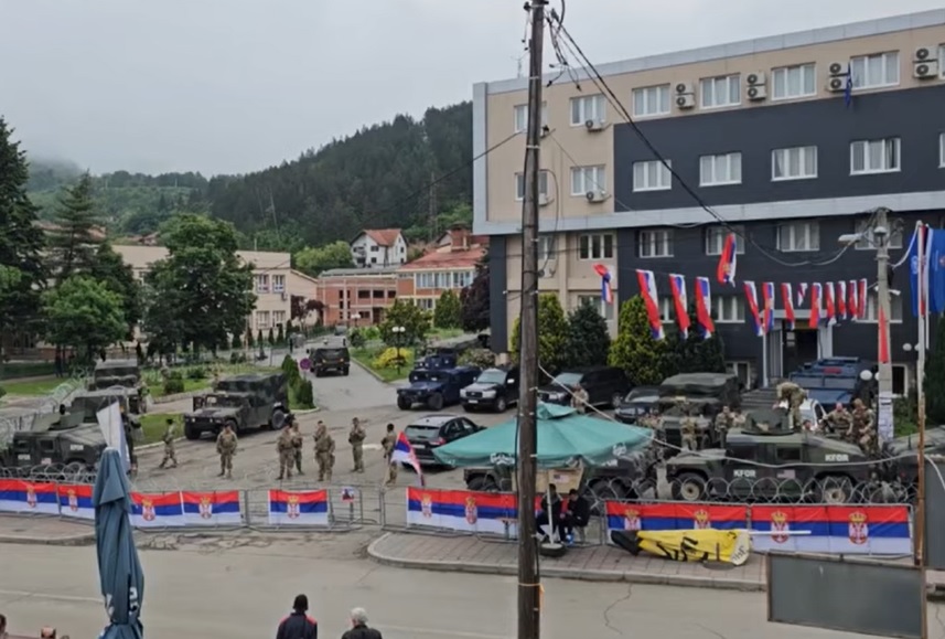 ВИДЕО:  Курти има два услова за нови избори на северот на Косово, Србите протестираат петти ден