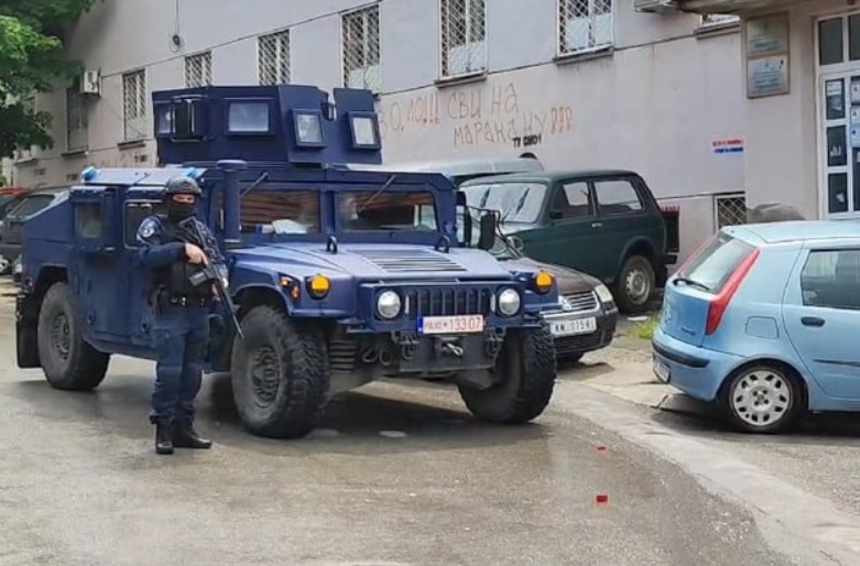 Ново апсење на северот на Косово: Приведен Србин во Митровица