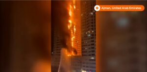 ВИДЕО: Голем пожар во облакодер во Емирати, жар летал низ целиот град