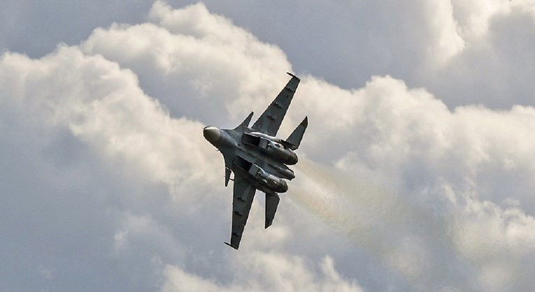 Русија изведува тактички вежби на борбени авиони