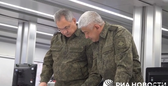 ВИДЕО: Шојгу ги посети руските војнци во Украина