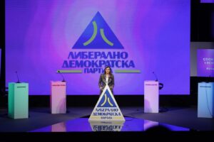 (ВИДЕО) Зајкова: Недозволиво е граѓаните да штедат, а политичарите да живеат како да е благосостојба
