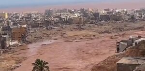 (ВИДЕО) Драматичнa ситуација во Дерна: Илјадници трупови се распаѓаат под урнатините