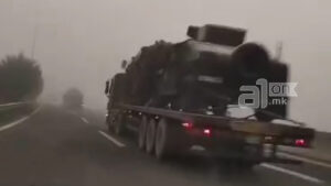 (ВИДЕО) Бугарски тенкови минуваа низ Македонија со наша воено-полициска поддршка