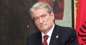 Поранешниот албански претседател и премиер Сали Бериша во куќен притвор
