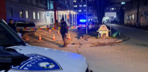 Две лица повредени во пукање пред тетовската болница
