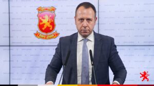 (ВИДЕО) Јанушев: ВМРО-ДПМНЕ ќе поднесе тужба за Спасовски и барање за обесштетување на граѓаните поради непотребните финансиски трошоци за издавање на личните исправи на граѓаните кои несовесно биле издавани