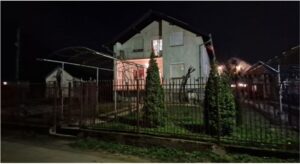 Морничави детали од трагедијата во Нови Сад: Обредни египетски симболи и црна марама во дворот
