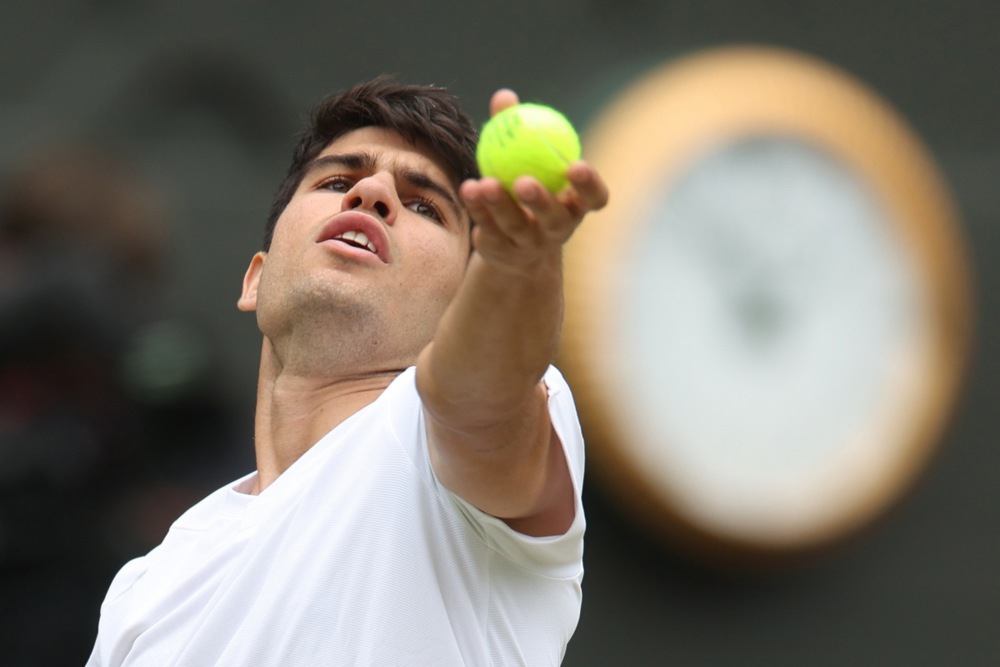 Алкарас го закажа првиот спектакл со Синер